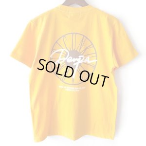 画像1: 【NEWFUNK】UNKUTT RAW MUSIC × DENPA × NFS / TRIPLE NAME TEE (GOLD)