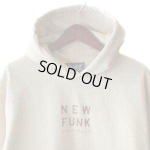 画像2: 【NEWFUNK】LOGO HOODIE (Beige)