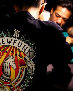 画像14: 【NEWFUNK】HORSE SHOE TEE / STORE 16th.Anniversary Design (Navy)