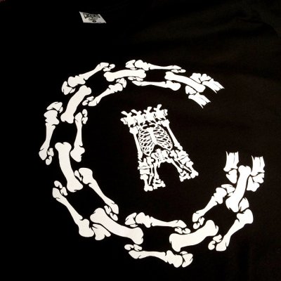 画像2: 【CROOKS&CASTLES】 BONEZ CHAIN C TEE