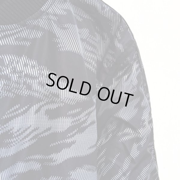 画像11: 【CROOKS&CASTLES】 ILLSIVE REVERSIBLE BOMBER JACKET (11)