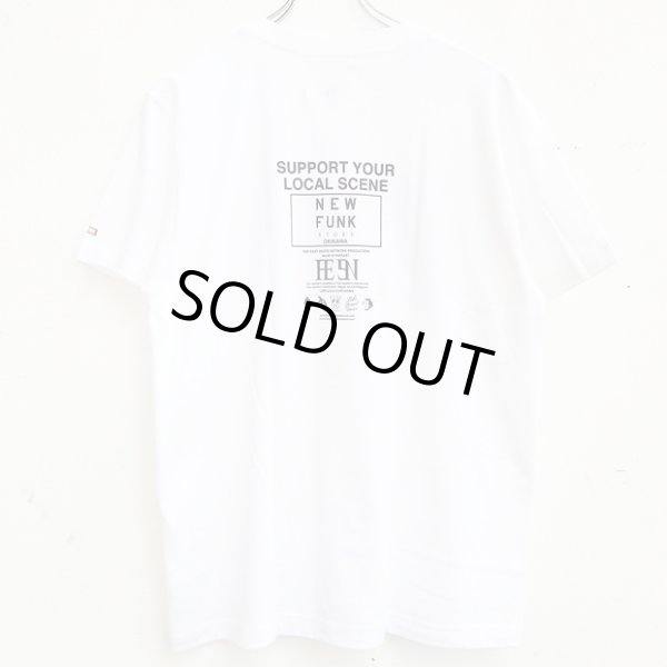 画像2: 【NEWFUNK × LIBE BRAND】 UPSIDE DOWN BIG LOGO TEE (WHT) (2)
