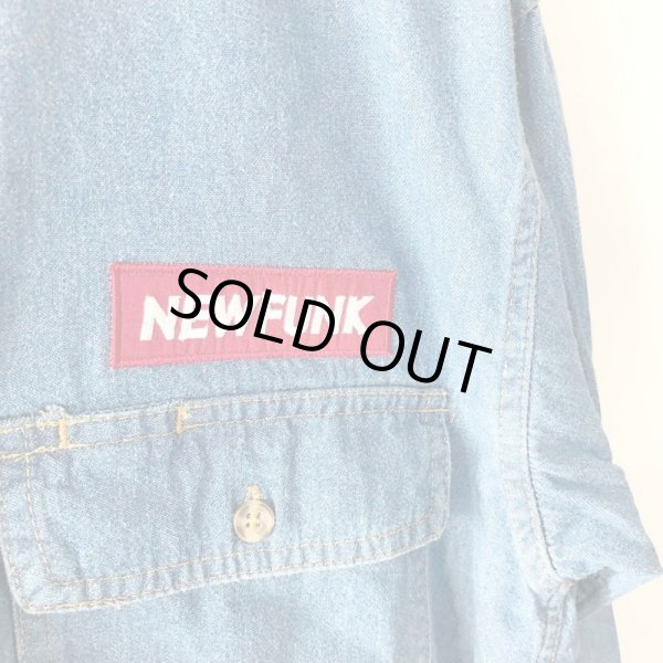 画像4: 【NEWFUNK】BOX LOGO DENIM SHIRT (LIGHT INDIGO) (4)