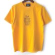 画像2: 【NEWFUNK】UNKUTT RAW MUSIC × DENPA × NFS / TRIPLE NAME TEE (GOLD) (2)