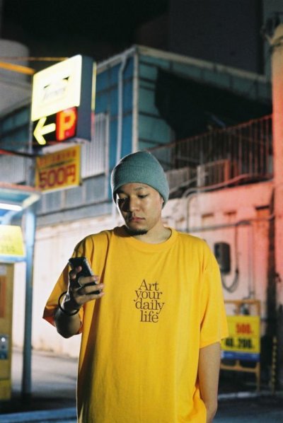 画像1: 【NEWFUNK】UNKUTT RAW MUSIC × DENPA × NFS / TRIPLE NAME TEE (GOLD)