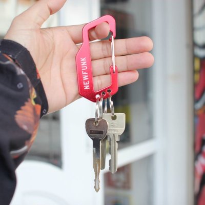 画像1: 【NEWFUNK】Carabiner Keychain (Red)