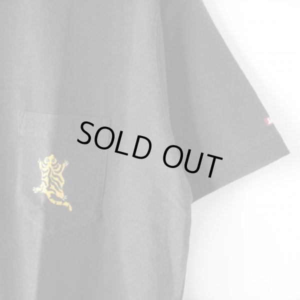 画像3: 【LIBE BRAND】BABU TATTOO-1 WASHED POCKET TEE (BLACK) (3)