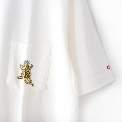 画像1: 【LIBE BRAND】BABU TATTOO-1 WASHED POCKET TEE (WHITE)