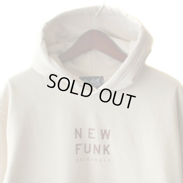 画像2: 【NEWFUNK】LOGO HOODIE (Beige) (2)