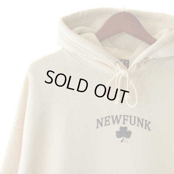 画像3: 【NEWFUNK】CHRONIC HOODIE (Smoky Beige) (3)