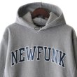 画像2: 【NEWFUNK】COLLEGE LOGO HOODIE (Gray) (2)