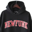 画像2: 【NEWFUNK】COLLEGE LOGO HOODIE (Black) (2)