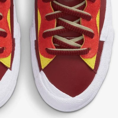 画像3: NIKE x sacai x KAWS Bazer Low "Team Red"