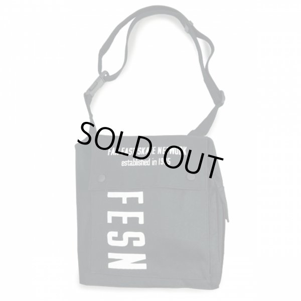 画像1: 【LIBE BRAND】FESN NYLON SHOULDER BAG (Black) (1)