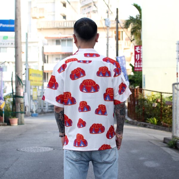 画像2: 【Ryukyu Pride Wear】Open Collar Shirt -花笠- (White/Red) (2)