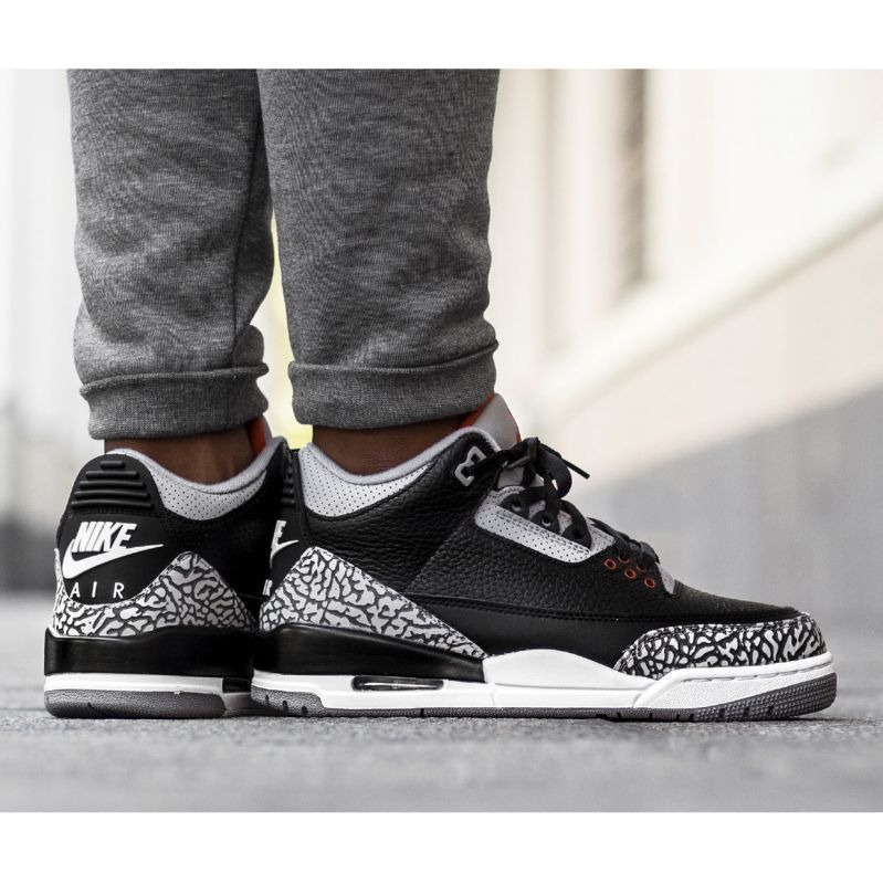 ブラックセメント2018nike air jordan 3 black cement