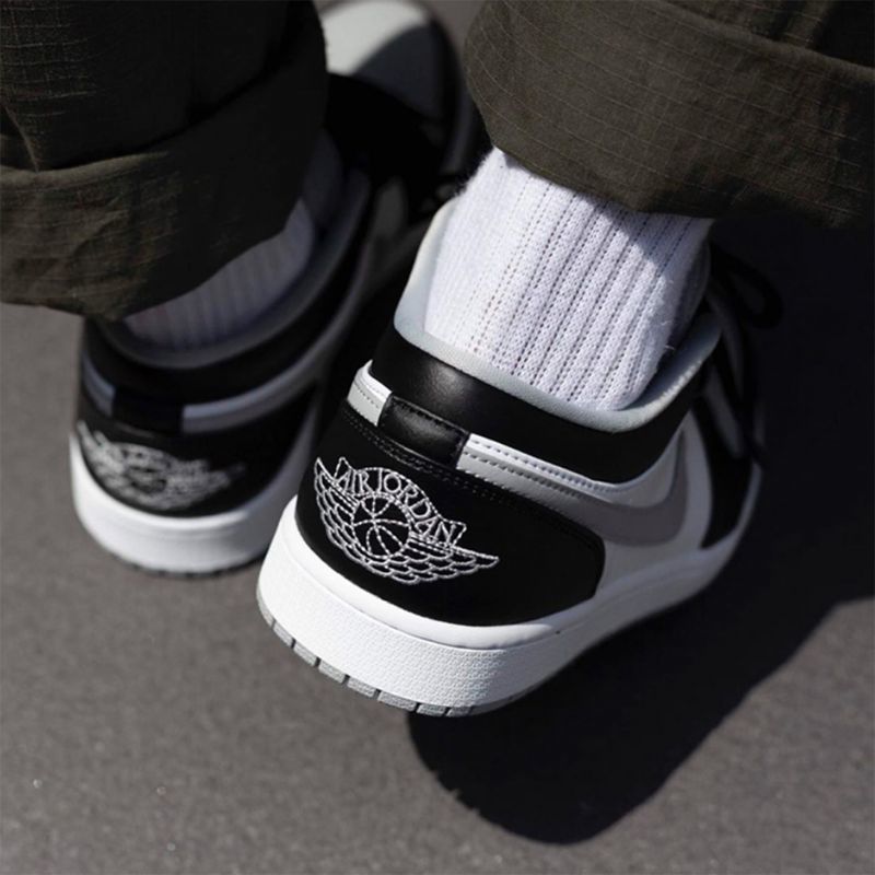 NIKE AIR JORDAN 1 LOW 